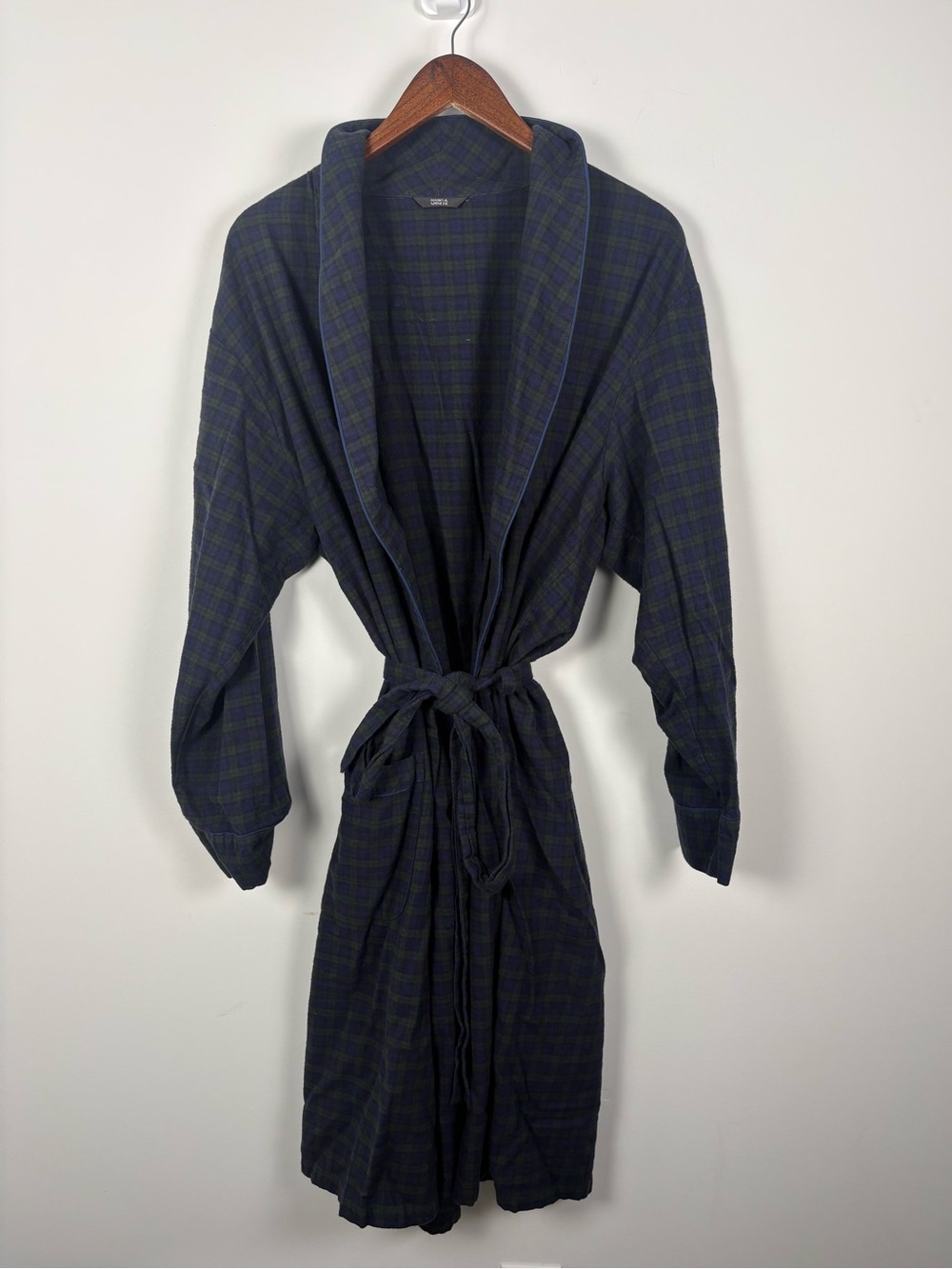 Marks & Spencer Men’s Classic Navy and Green Plaid Robe Size Large